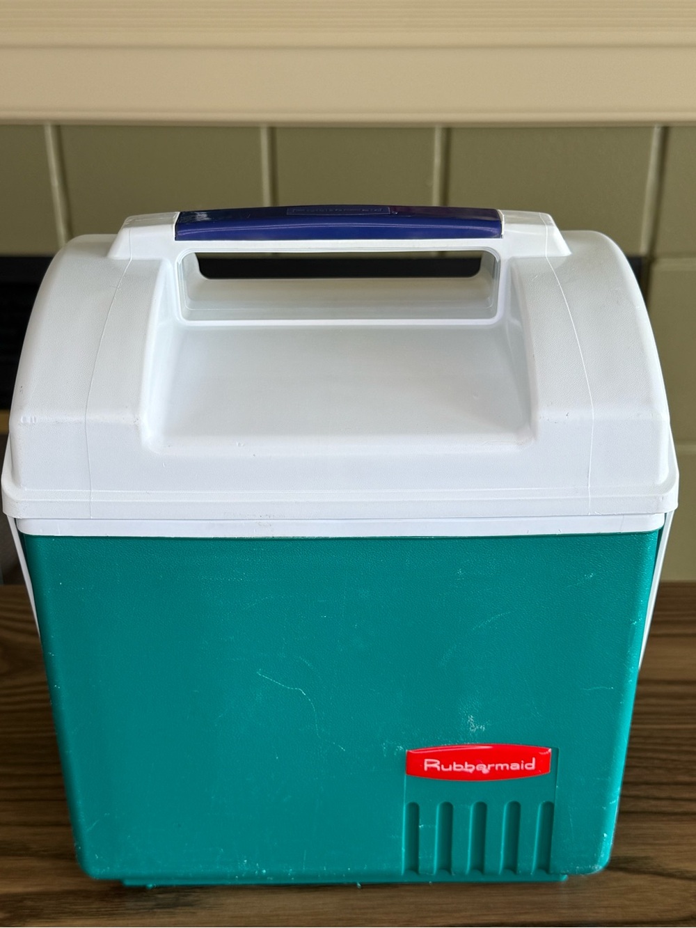 Vintage Rubbermaid Sidekick Cooler 6-Pack Push Button Lunchbox Teal/White